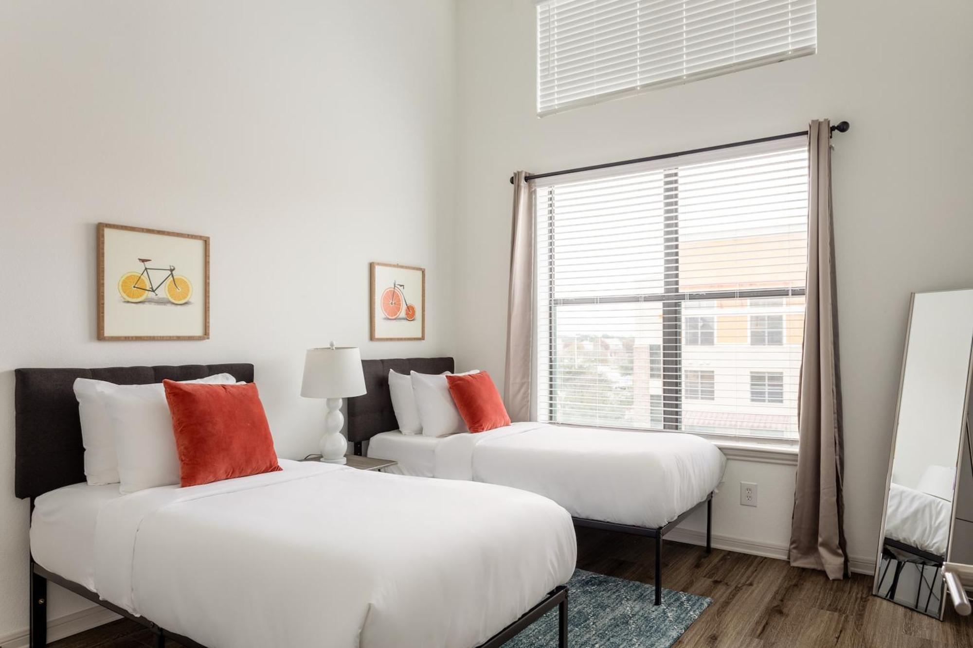 Kasa Frisco Bridges Dallas Room photo